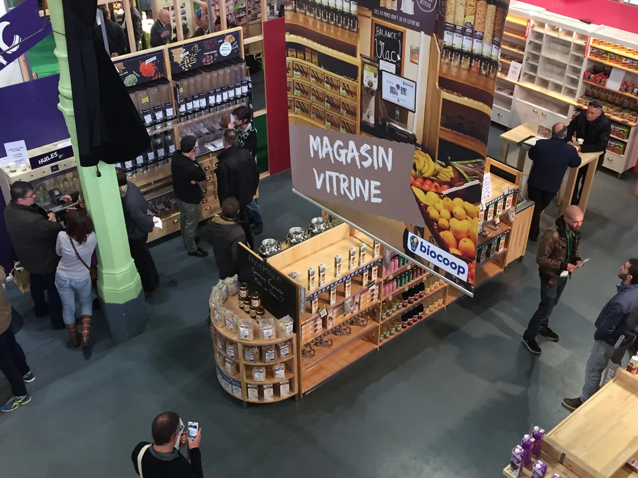 Meuble de filtration et de dégustation d’eau installé en magasin Biocoop