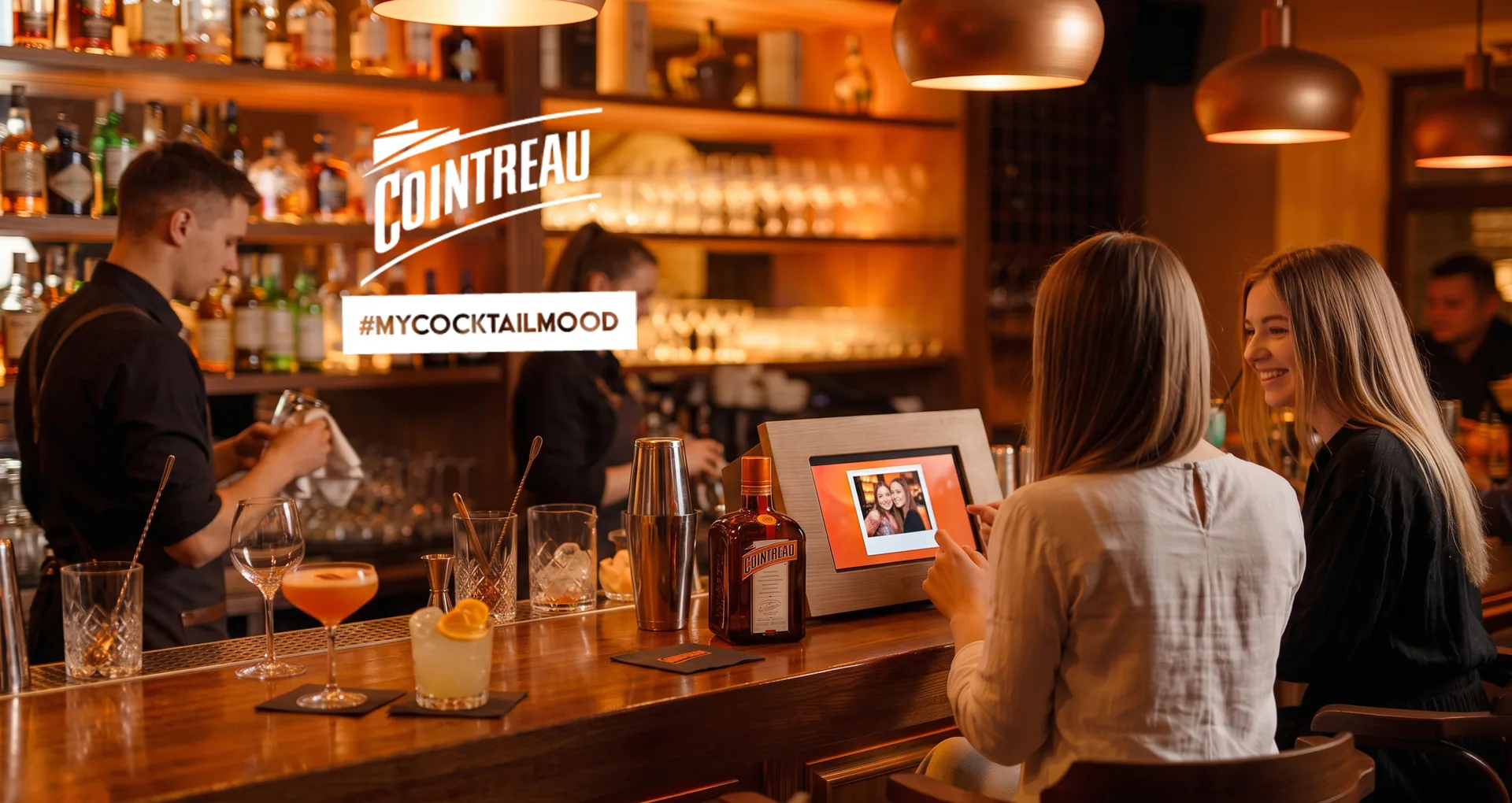Mobilier interactif sur mesure conçu pour la Maison Cointreau