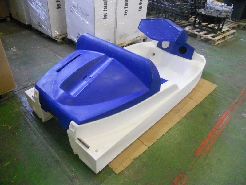 Prototype physique du catamaran électrique Gull-E