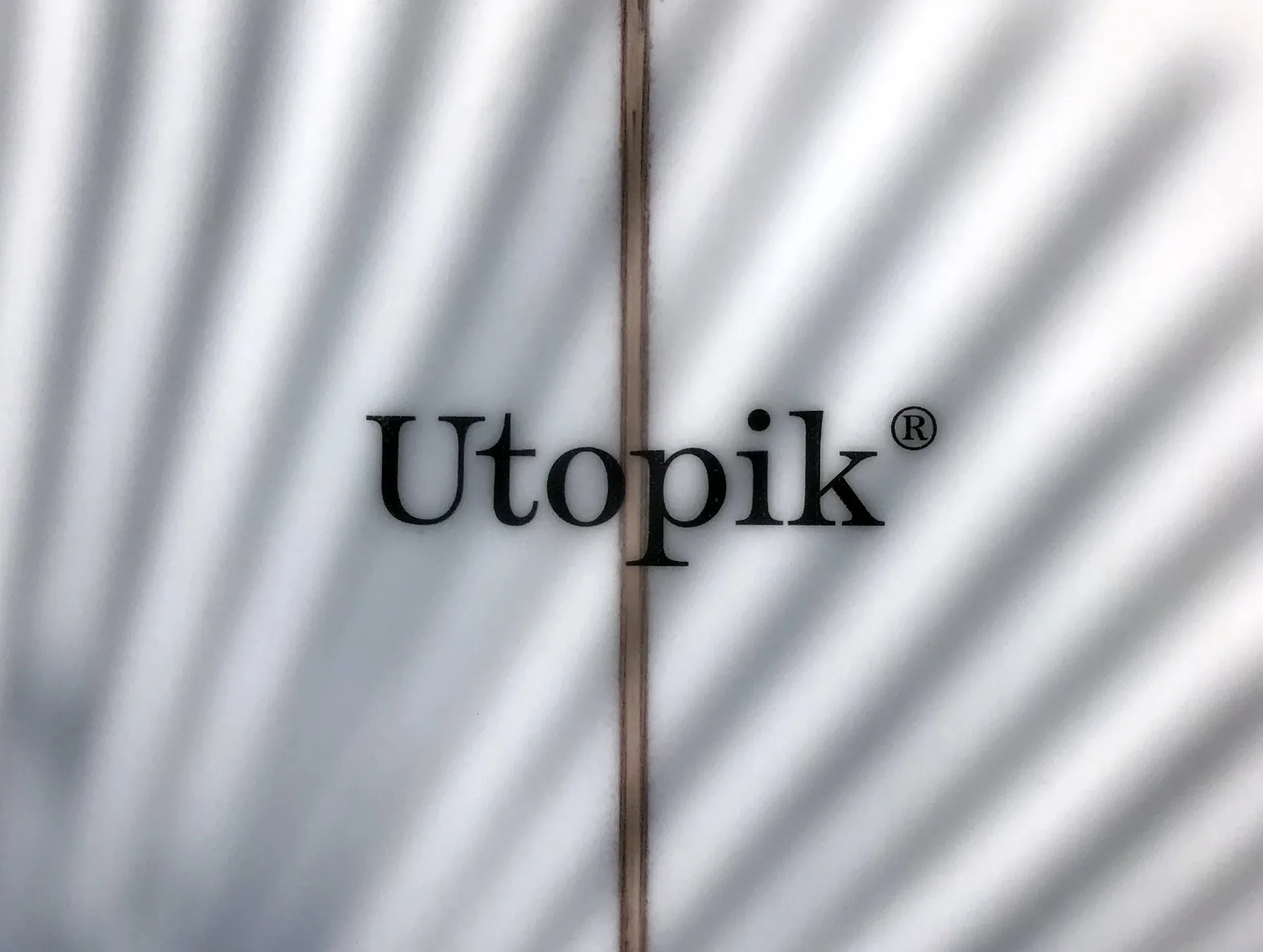Détail de fabrication d’une planche Utopik en fibre de lin